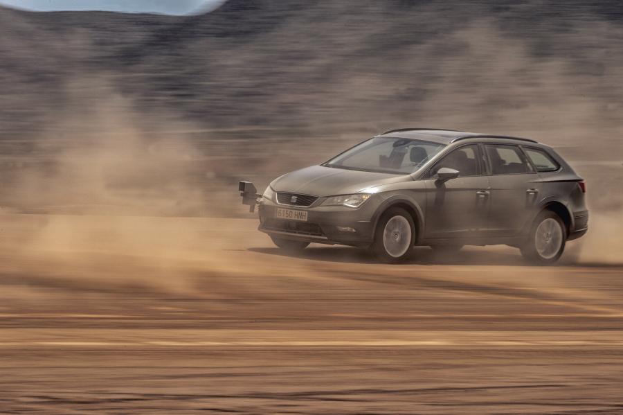 The dust test establishes the interval between engine air filter changes.